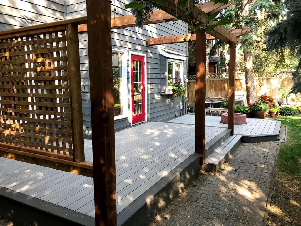 deck contractor
